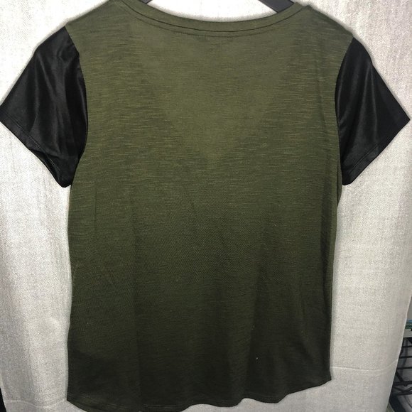 GUESS green v-neck shirt w faux leather sleeves - Picture 4 of 4